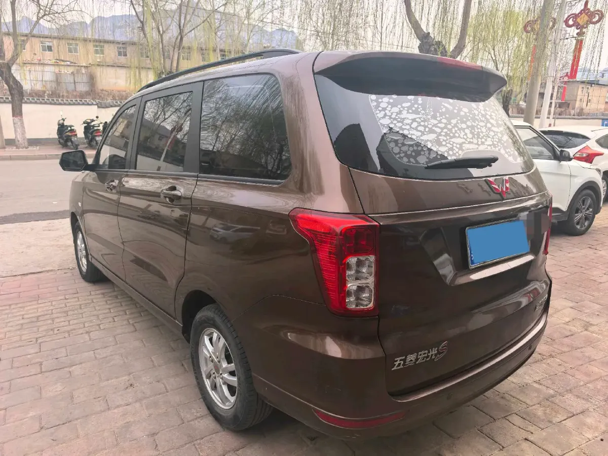 2019 WuLing HongGuang 1.5L 99HP L4 6MT,autocango,china used car exporter,china ev exporter,chinese used car exporter,chinese used ev exporter