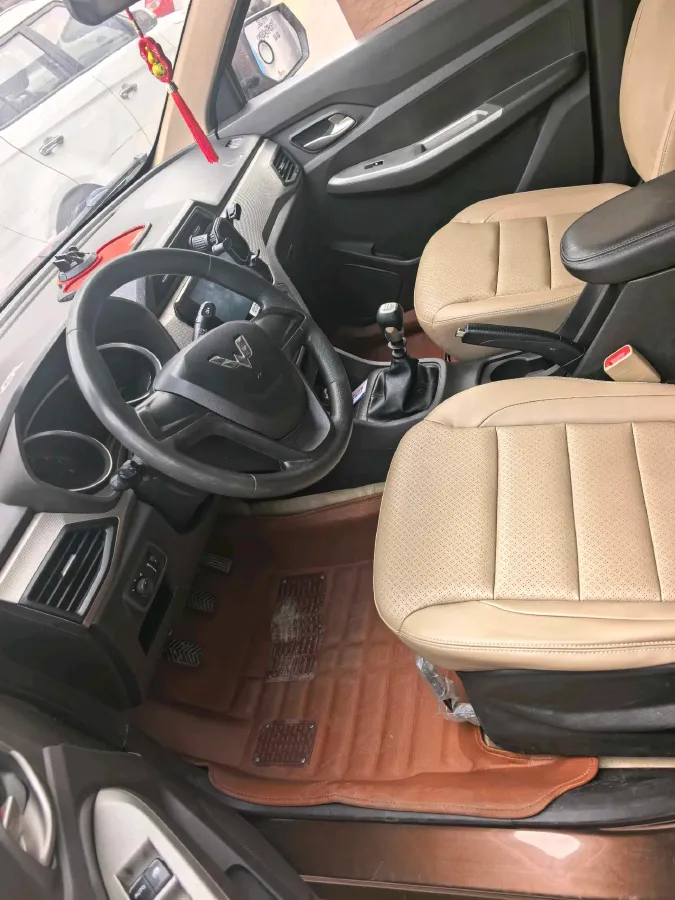 2019 WuLing HongGuang 1.5L 99HP L4 6MT,autocango,china used car exporter,china ev exporter,chinese used car exporter,chinese used ev exporter