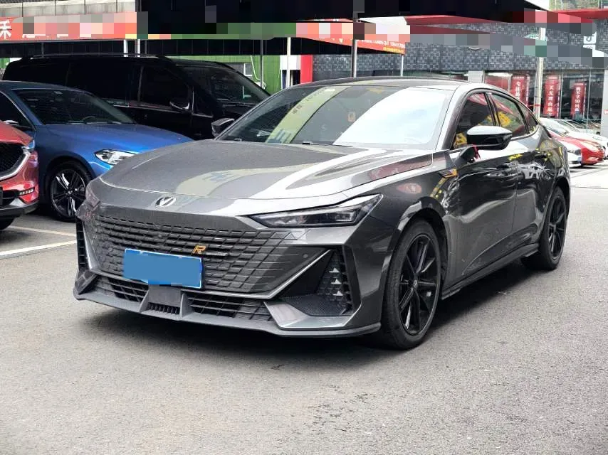 2022 ChangAn UNI-V 1.5T 188HP L4 7DCT,autocango,china used car exporter,china ev exporter,chinese used car exporter,chinese used ev exporter