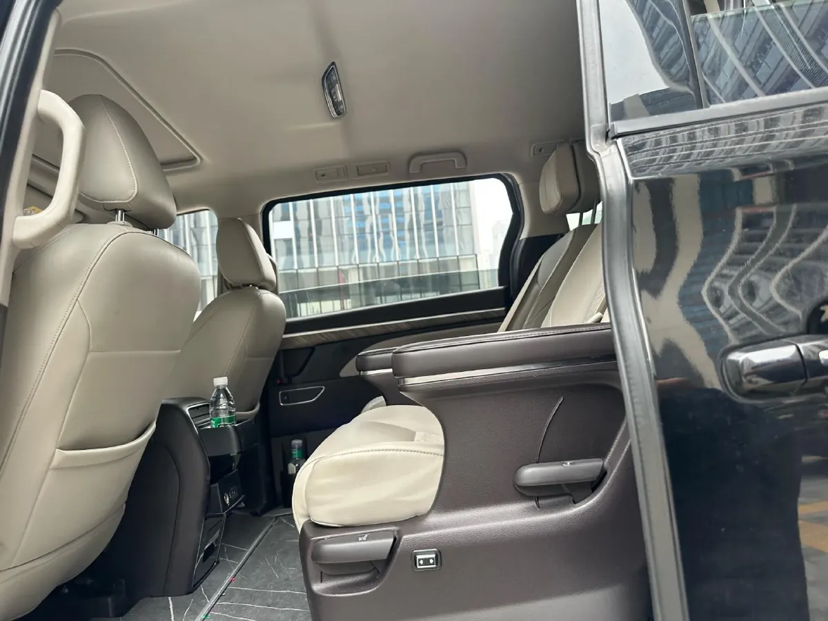 2021 GAC Trumpchi M8 2.0T 252HP L4 8AT,autocango,china used car exporter,china ev exporter,chinese used car exporter,chinese used ev exporter