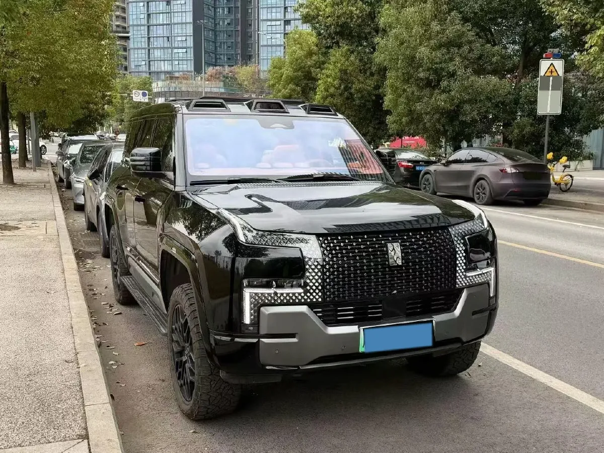 2023 YangWang U8 2.0T 272HP L4 REEV 49.05KWH,autocango,china used car exporter,china ev exporter,chinese used car exporter,chinese used ev exporter