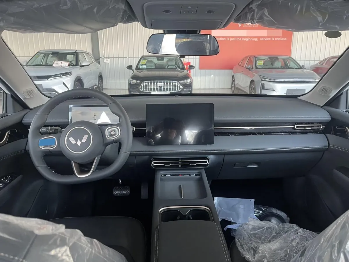 2024 WuLing XingGuang 1.5L 106HP L4 E-CVT PHEV 9.5KWH,autocango,china used car exporter,china ev exporter,chinese used car exporter,chinese used ev exporter