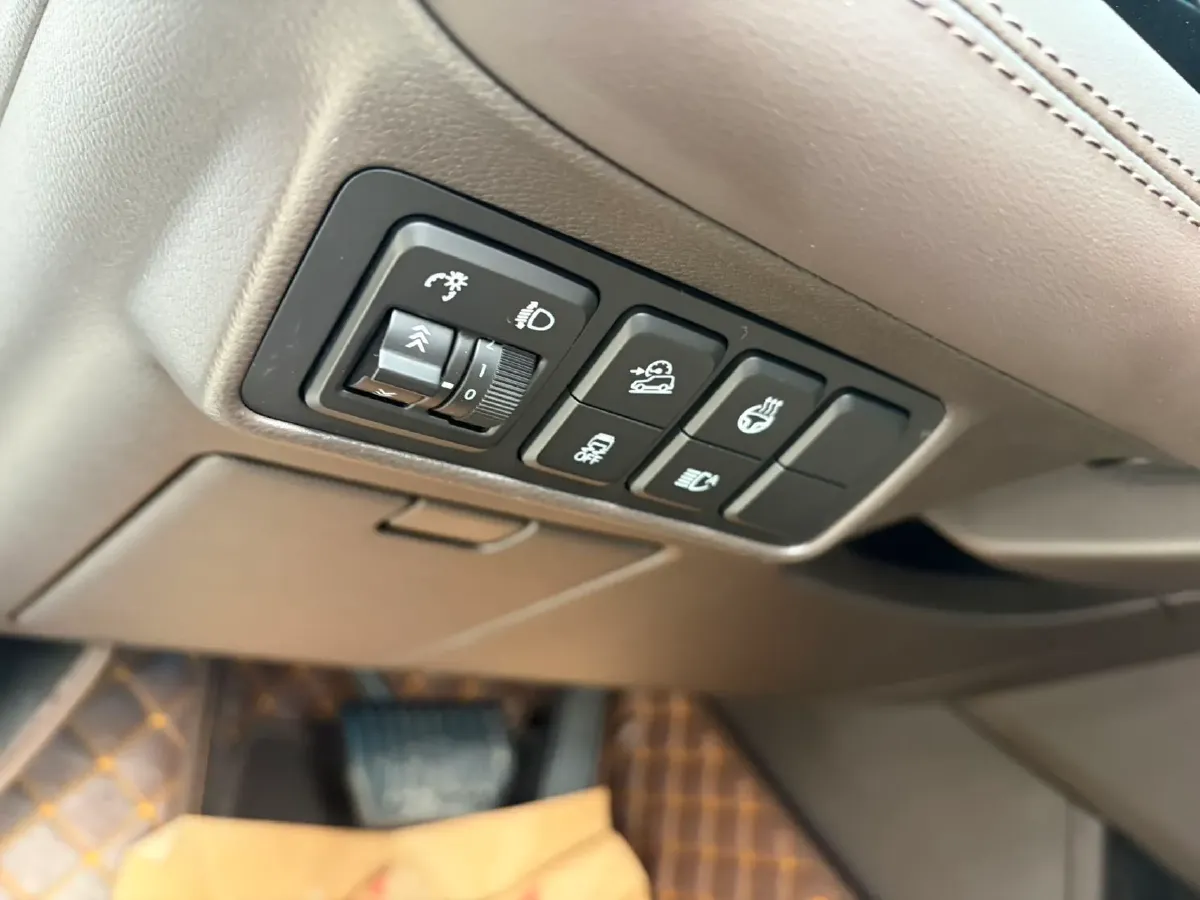 2022 Beijing BJ60 2.0T 267HP L4 8AT,autocango,china used car exporter,china ev exporter,chinese used car exporter,chinese used ev exporter