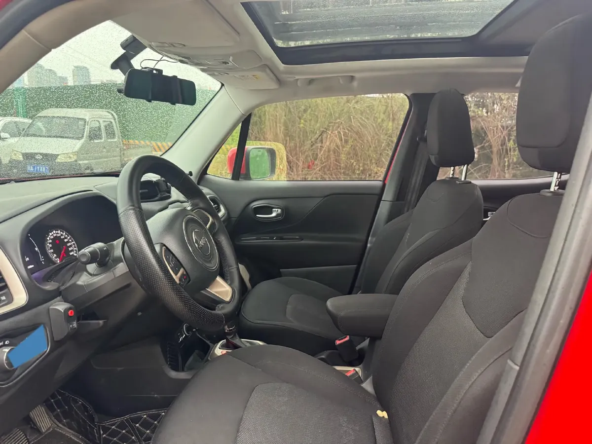 2018 Jeep Renegade 1.4T 150HP L4 7DCT,autocango,china used car exporter,china ev exporter,chinese used car exporter,chinese used ev exporter