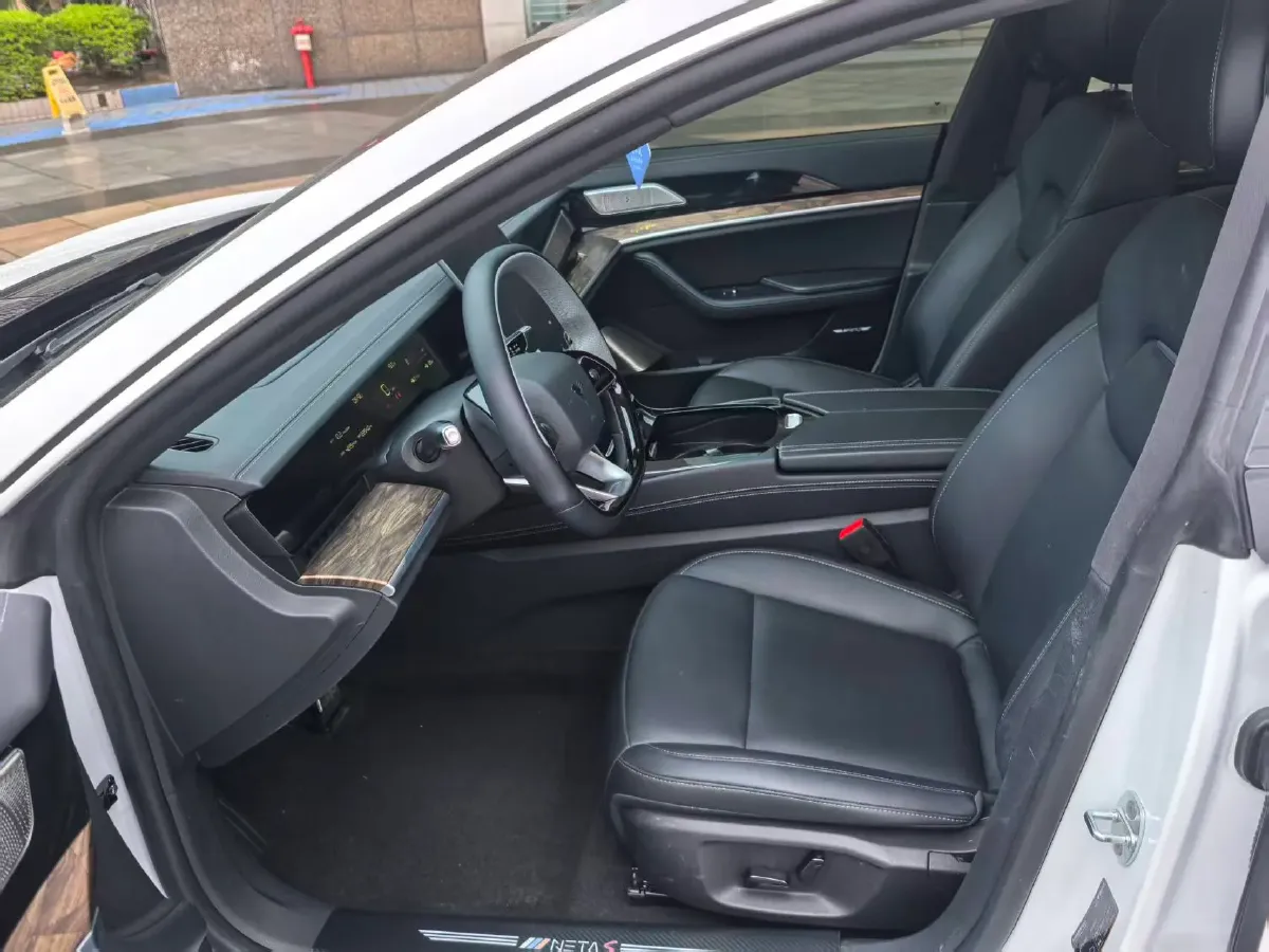 2024 Neta S 1.5L 116HP L4 REEV 31.7KWH,autocango,china used car exporter,china ev exporter,chinese used car exporter,chinese used ev exporter