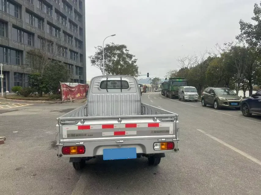 2023 WuLing RongGuang Mini Truck 1.5L 102HP L4 5MT,autocango,china used car exporter,china ev exporter,chinese used car exporter,chinese used ev exporter