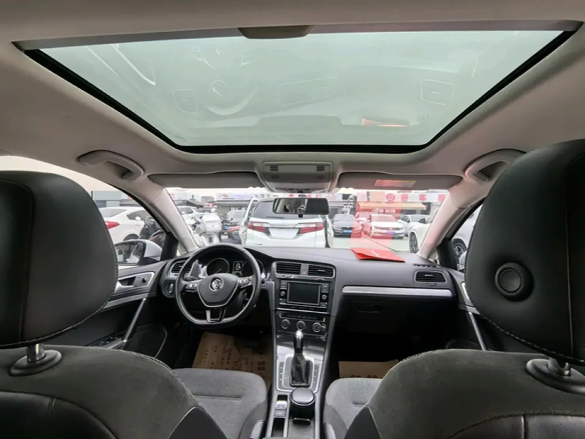 2018 Volkswagen Golf 1.6L 110HP L4 6AT,autocango,china used car exporter,china ev exporter,chinese used car exporter,chinese used ev exporter