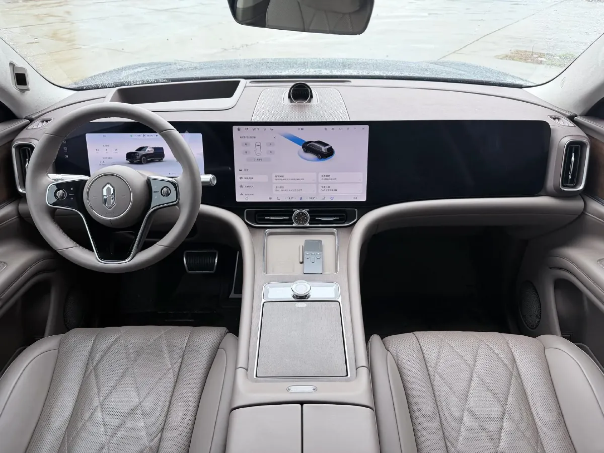 2024 AITO AITO M9 1.5T 152HP L4 REEV 42KWH,autocango,china used car exporter,china ev exporter,chinese used car exporter,chinese used ev exporter