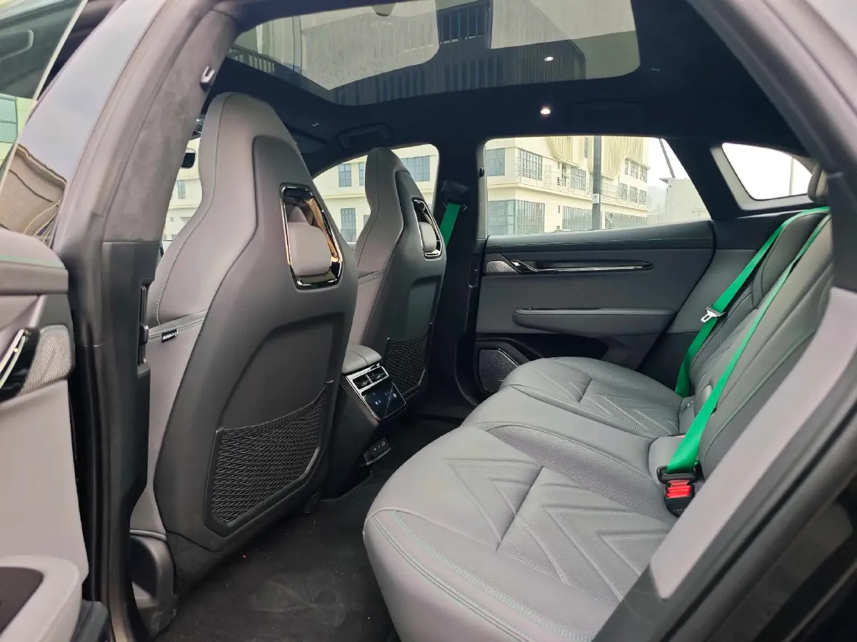 2023 Zeekr 001 BEV 100KWH,autocango,china used car exporter,china ev exporter,chinese used car exporter,chinese used ev exporter