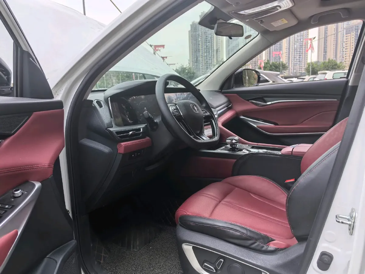 2020 ChangAn CS75 Plus 2.0T 233HP L4 8AT,autocango,china used car exporter,china ev exporter,chinese used car exporter,chinese used ev exporter