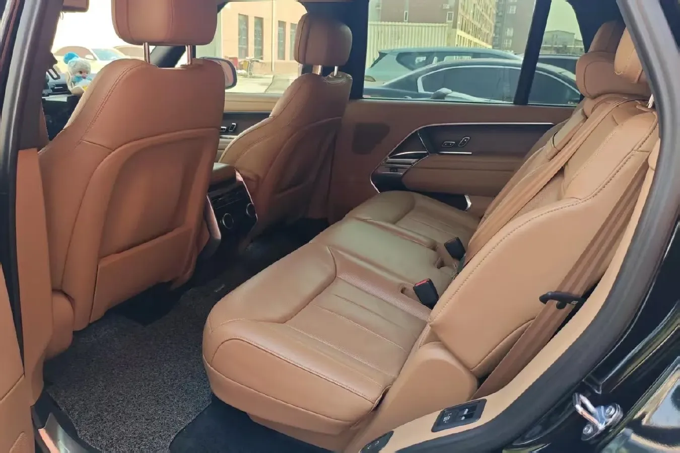 2025 Land Rover Range Rover 3.0T 400HP L6 8AT,autocango,china used car exporter,china ev exporter,chinese used car exporter,chinese used ev exporter