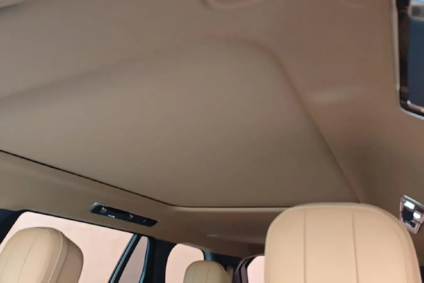 2025 Land Rover Range Rover 3.0T 400HP L6 8AT,autocango,china used car exporter,china ev exporter,chinese used car exporter,chinese used ev exporter