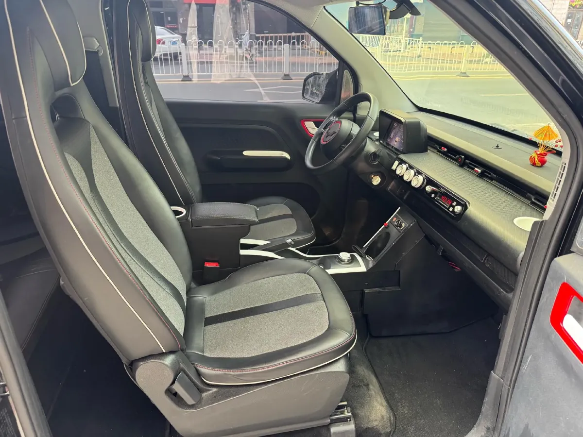 2022 WuLing HongGuang MINI EV BEV 17.3KWH,autocango,china used car exporter,china ev exporter,chinese used car exporter,chinese used ev exporter