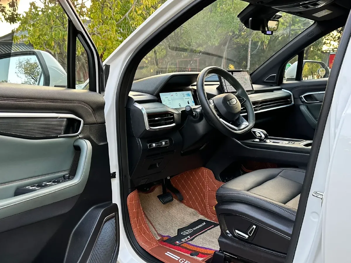 2023 Geely Okavango L 2.0T 218HP L4 7DCT,autocango,china used car exporter,china ev exporter,chinese used car exporter,chinese used ev exporter