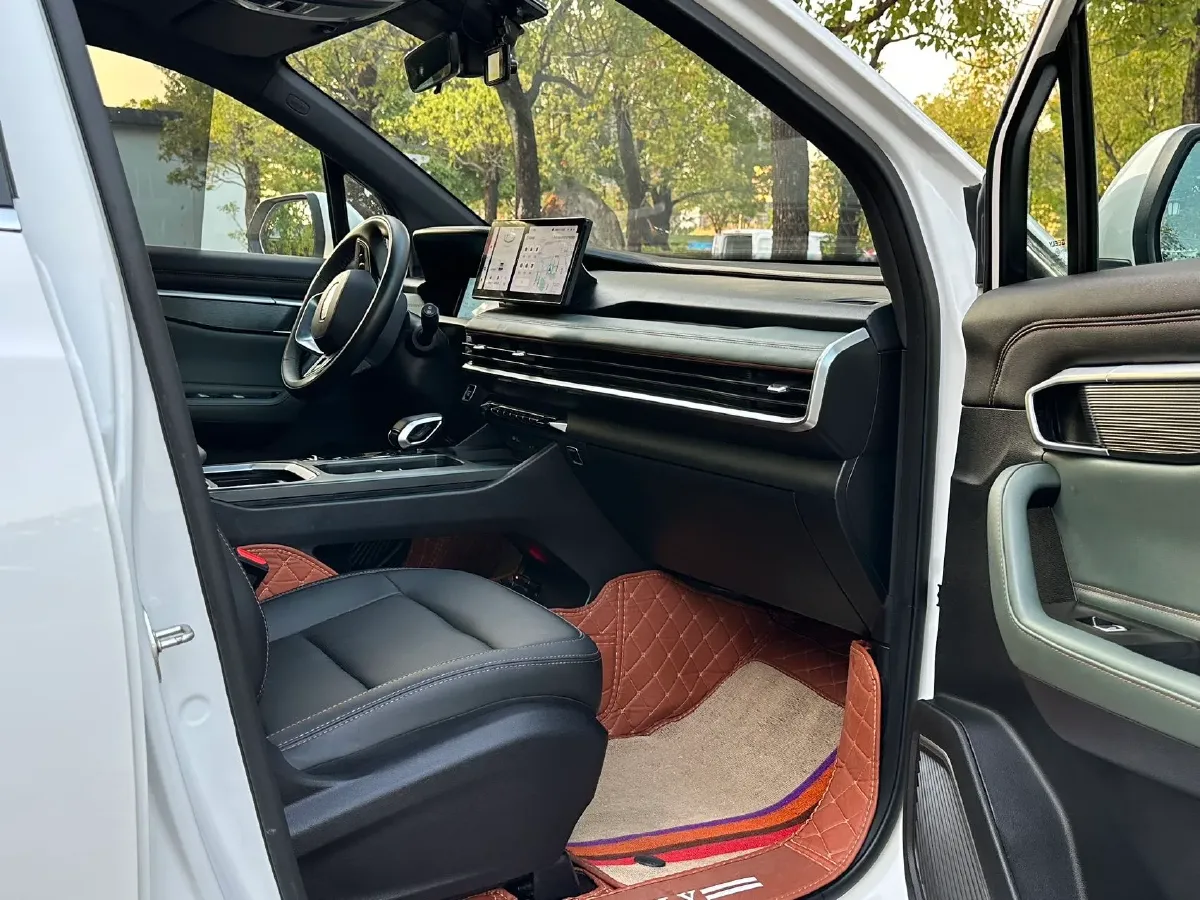 2023 Geely Okavango L 2.0T 218HP L4 7DCT,autocango,china used car exporter,china ev exporter,chinese used car exporter,chinese used ev exporter