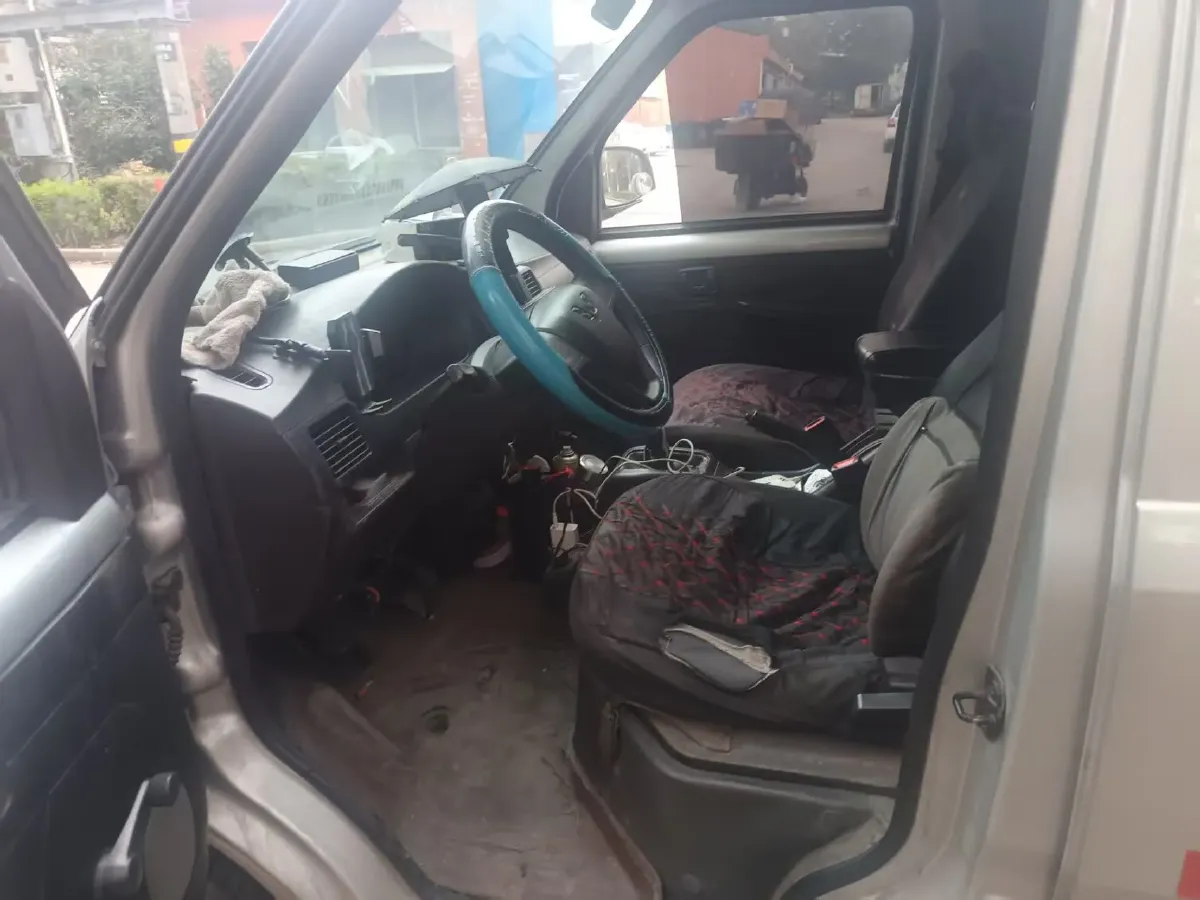 2021 SWM X2 1.5L 112HP L4 5MT,autocango,china used car exporter,china ev exporter,chinese used car exporter,chinese used ev exporter