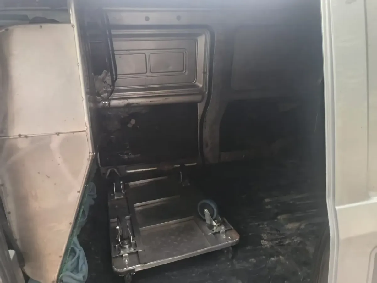 2021 SWM X2 1.5L 112HP L4 5MT,autocango,china used car exporter,china ev exporter,chinese used car exporter,chinese used ev exporter