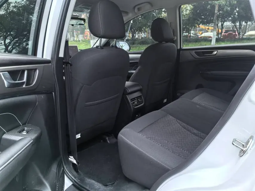 2023 Haval M6 1.5T 150HP L4 7DCT,autocango,china used car exporter,china ev exporter,chinese used car exporter,chinese used ev exporter