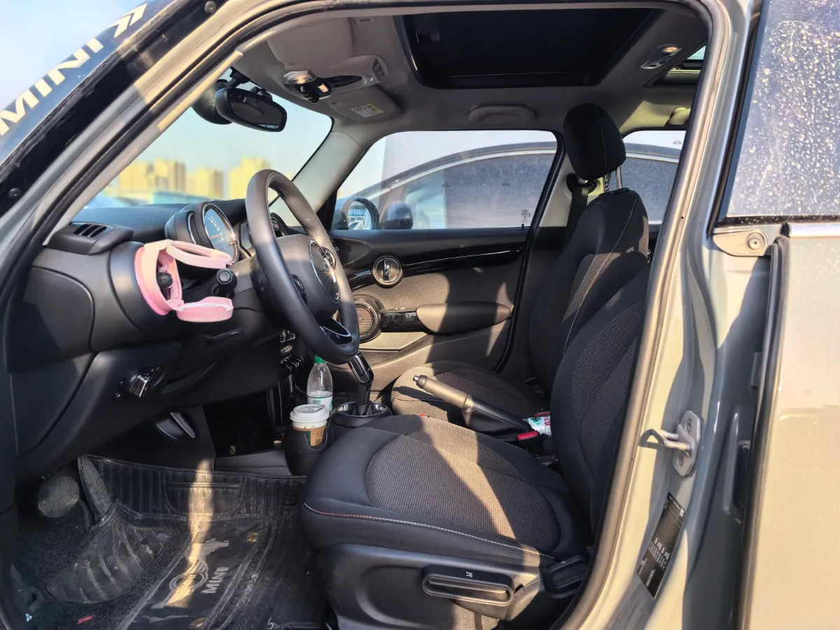 2021 MINI MINI 1.5T 102HP L3 7DCT,autocango,china used car exporter,china ev exporter,chinese used car exporter,chinese used ev exporter