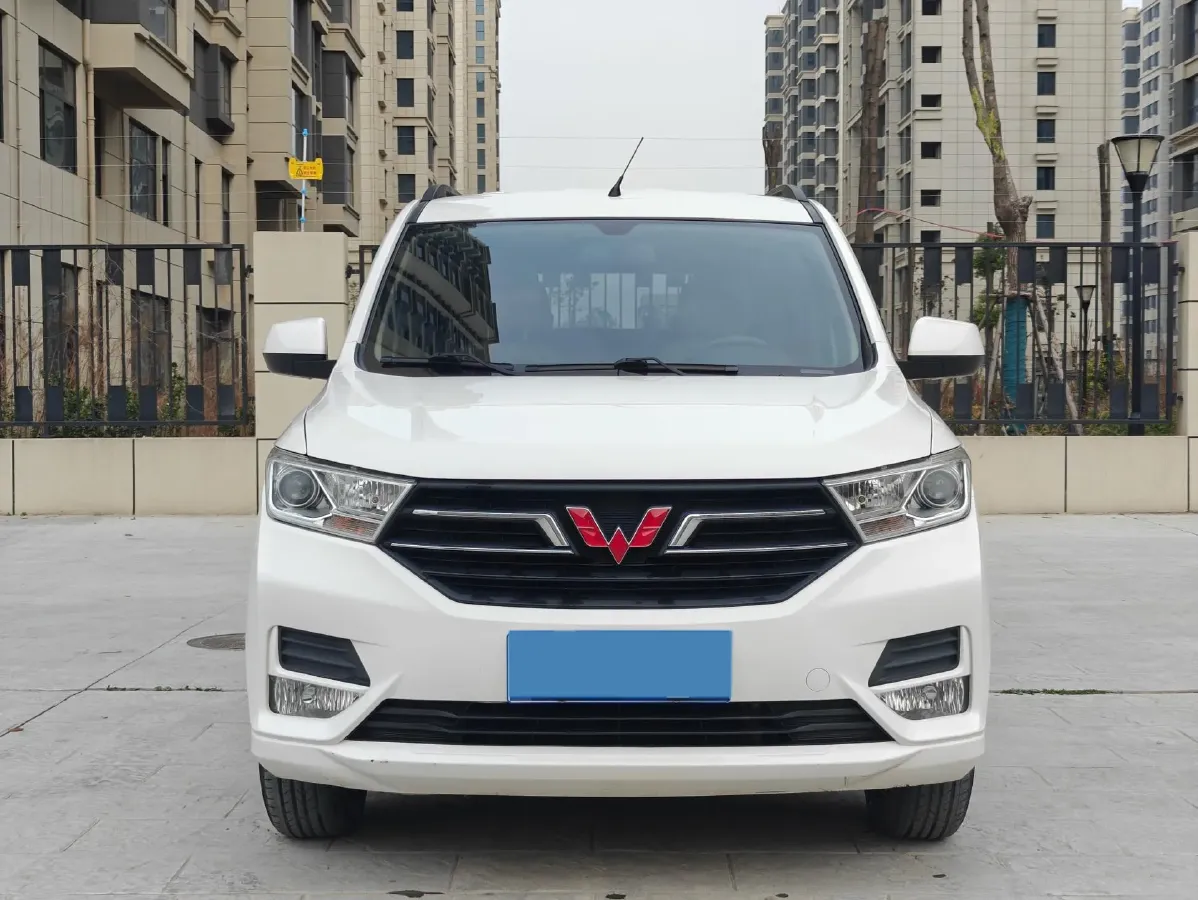 2021 WuLing RongGuang New Truck 1.5L 99HP L4 5MT,autocango,china used car exporter,china ev exporter,chinese used car exporter,chinese used ev exporter