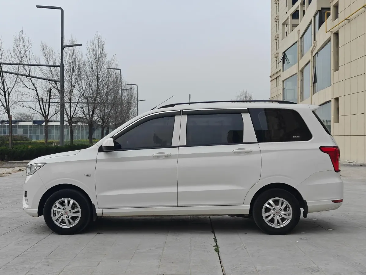 2021 WuLing RongGuang New Truck 1.5L 99HP L4 5MT,autocango,china used car exporter,china ev exporter,chinese used car exporter,chinese used ev exporter