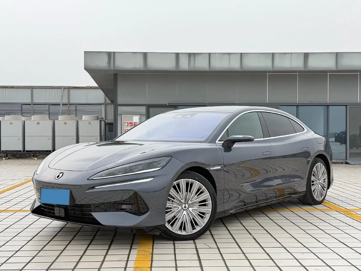 2024 Denza DenzaZ9 2.0T 207HP L4 E-CVT PHEV 38.5KWH,autocango,china used car exporter,china ev exporter,chinese used car exporter,chinese used ev exporter