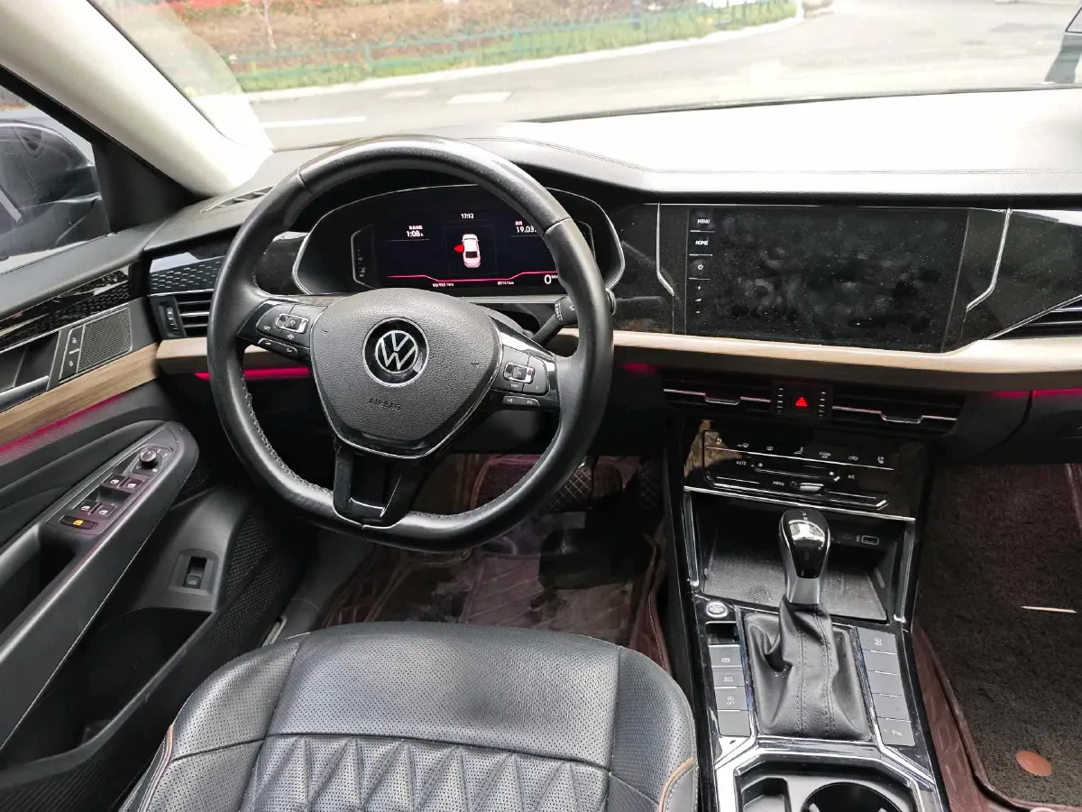 2020 Volkswagen Passat 2.0T 186HP L4 7DCT,autocango,china used car exporter,china ev exporter,chinese used car exporter,chinese used ev exporter