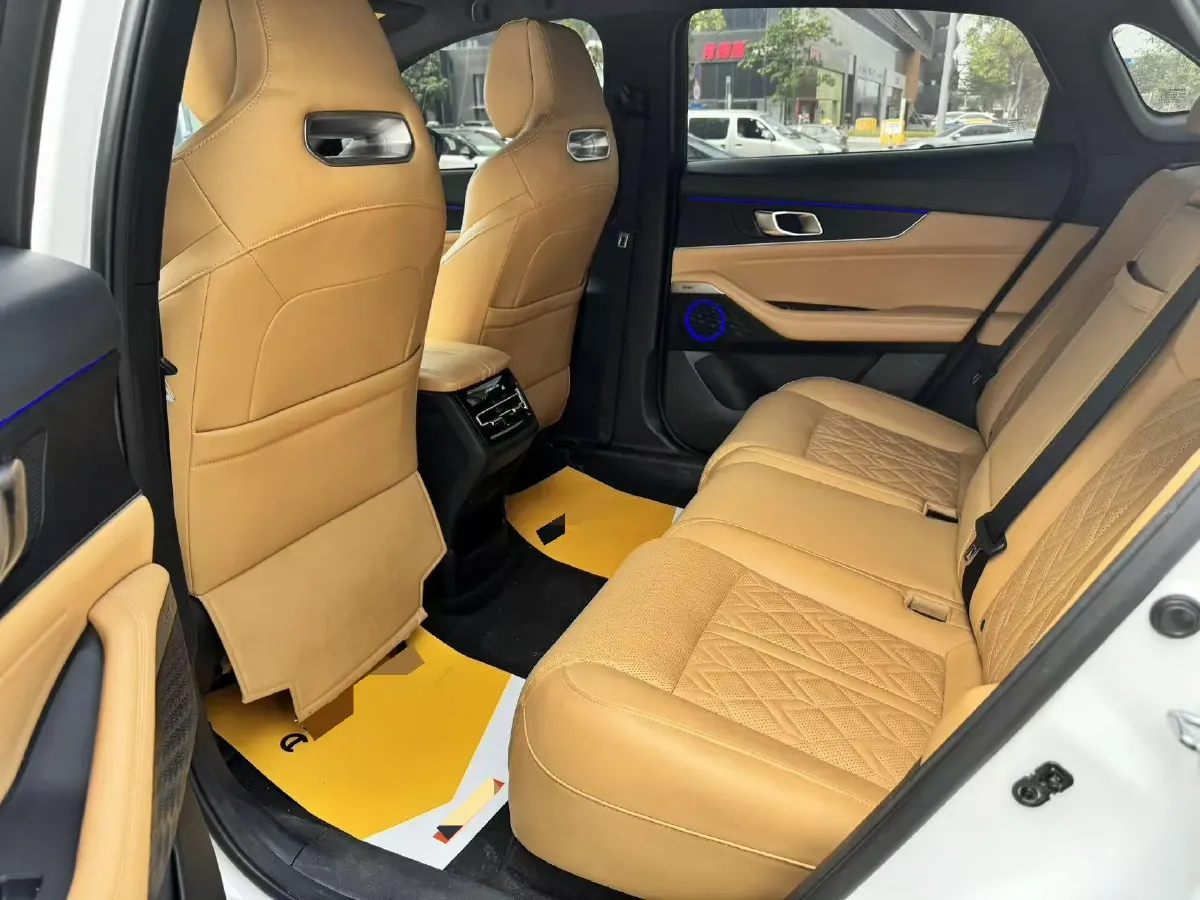 2021 ChangAn UNI-K 2.0T 233HP L4 8AT,autocango,china used car exporter,china ev exporter,chinese used car exporter,chinese used ev exporter