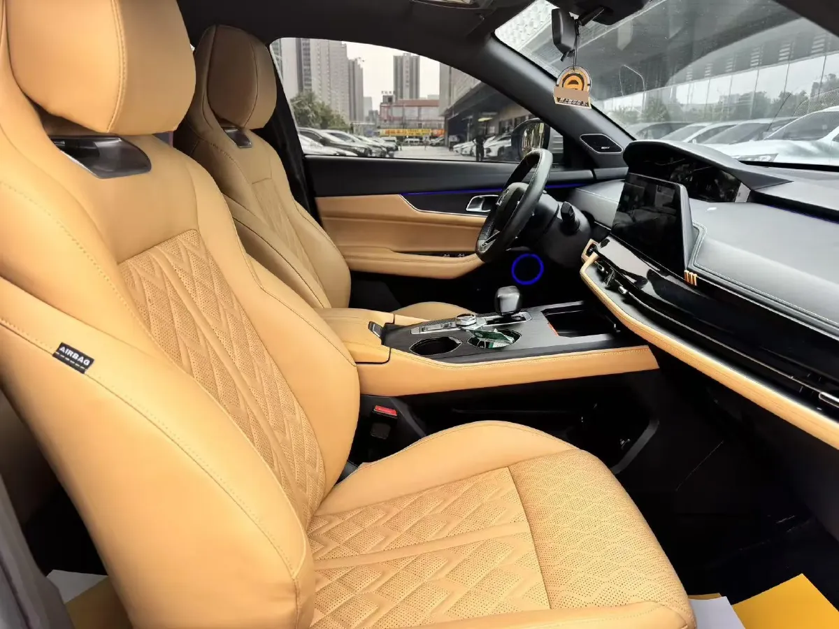 2021 ChangAn UNI-K 2.0T 233HP L4 8AT,autocango,china used car exporter,china ev exporter,chinese used car exporter,chinese used ev exporter