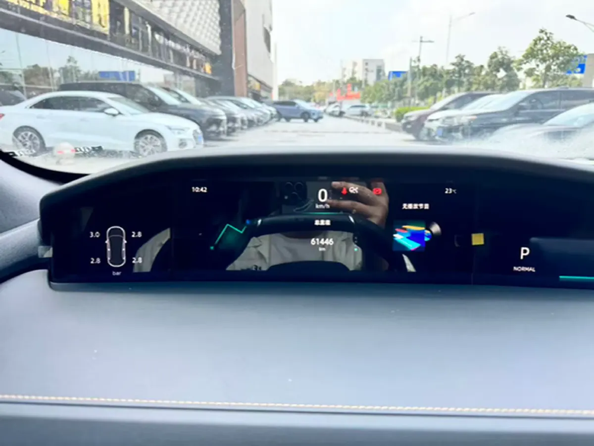 2021 ChangAn UNI-K 2.0T 233HP L4 8AT,autocango,china used car exporter,china ev exporter,chinese used car exporter,chinese used ev exporter