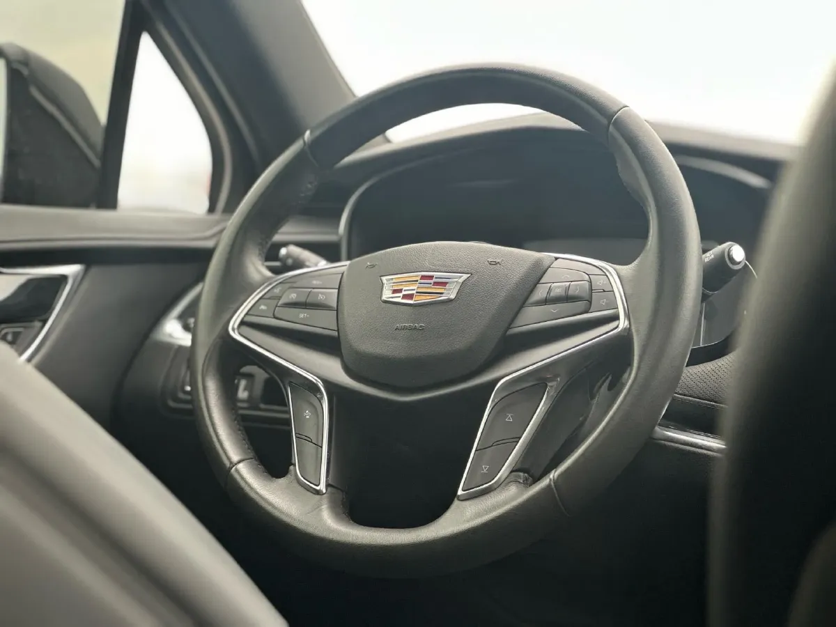 2021 Cadillac XT5 2.0T 237HP L4 9AT,autocango,china used car exporter,china ev exporter,chinese used car exporter,chinese used ev exporter