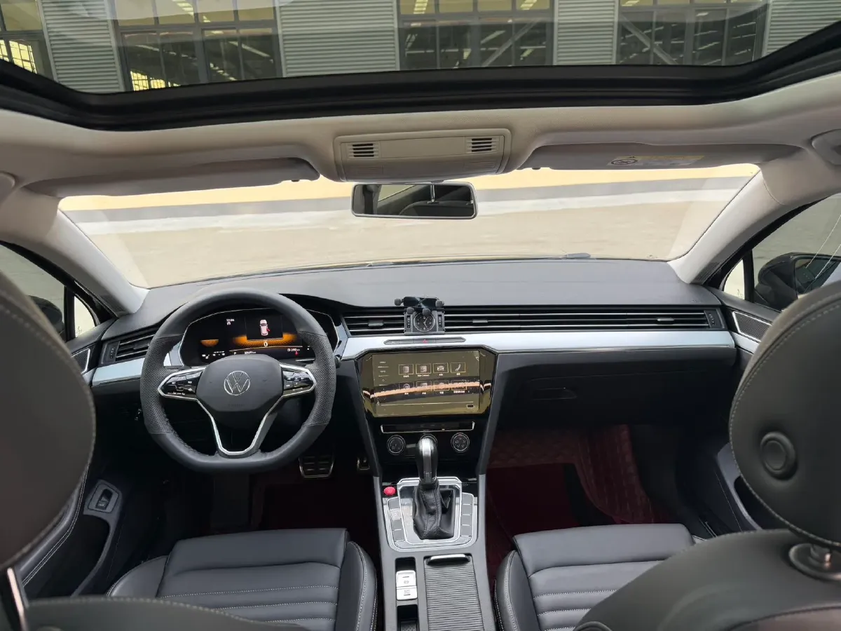 2023 Volkswagen Magotan 1.4T 150HP L4 7DCT,autocango,china used car exporter,china ev exporter,chinese used car exporter,chinese used ev exporter