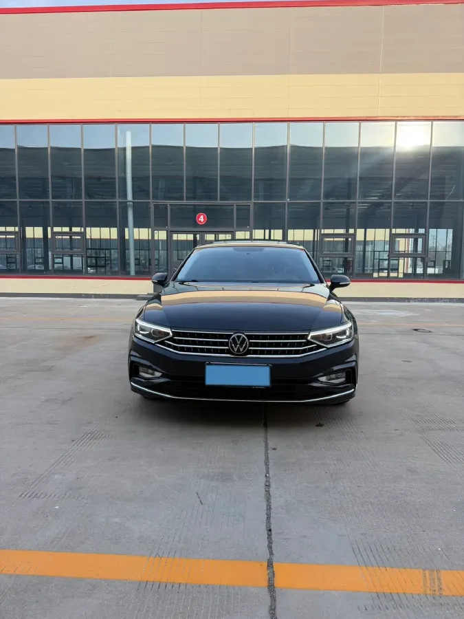 2023 Volkswagen Magotan 1.4T 150HP L4 7DCT,autocango,china used car exporter,china ev exporter,chinese used car exporter,chinese used ev exporter