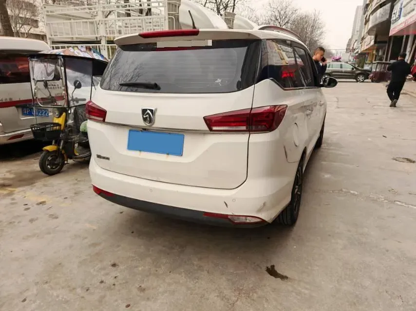 2018 BaoJun 530 1.5T 150HP L4 6MT,autocango,china used car exporter,china ev exporter,chinese used car exporter,chinese used ev exporter