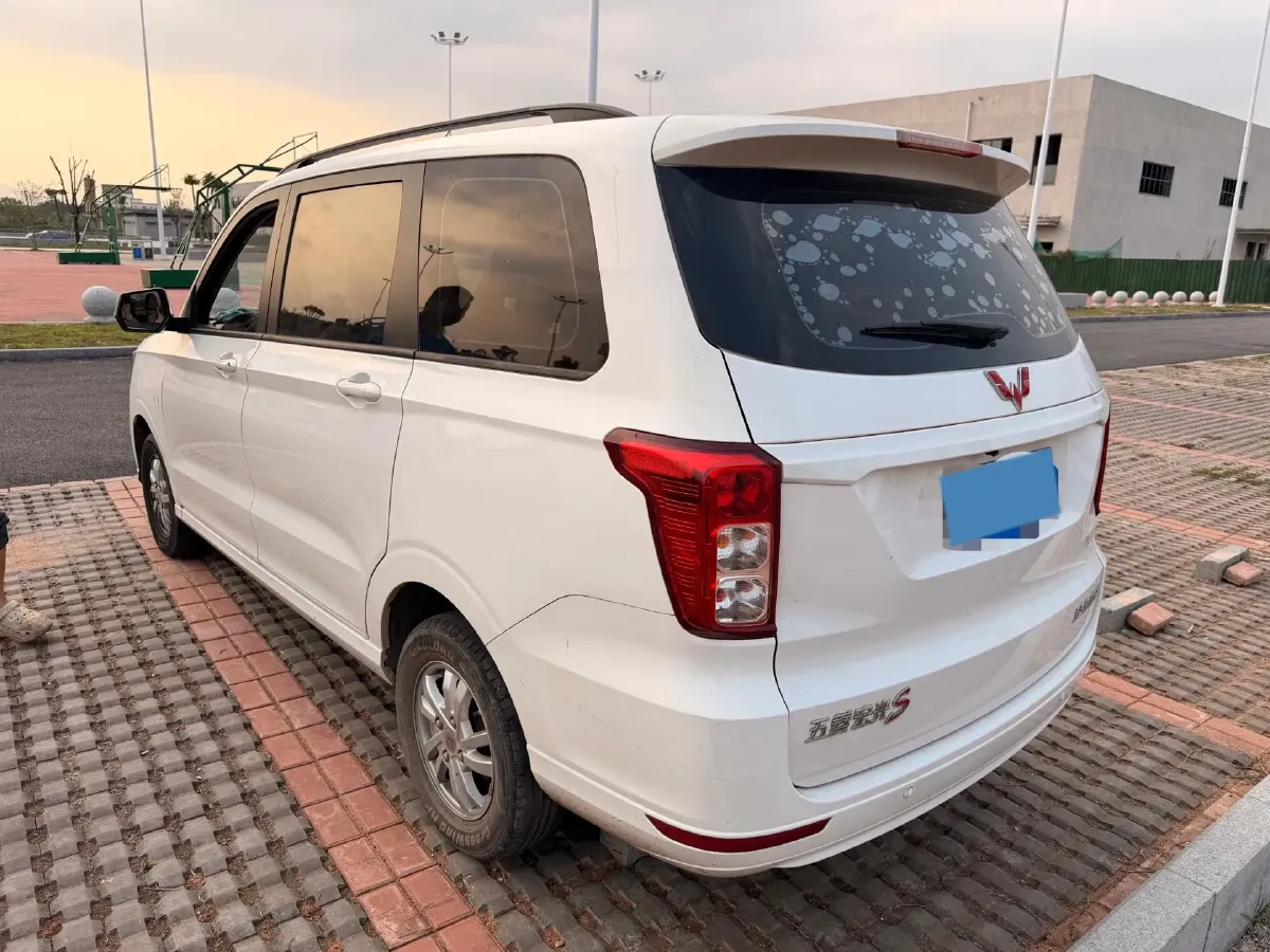 2019 WuLing HongGuang 1.5L 99HP L4 6MT,autocango,china used car exporter,china ev exporter,chinese used car exporter,chinese used ev exporter