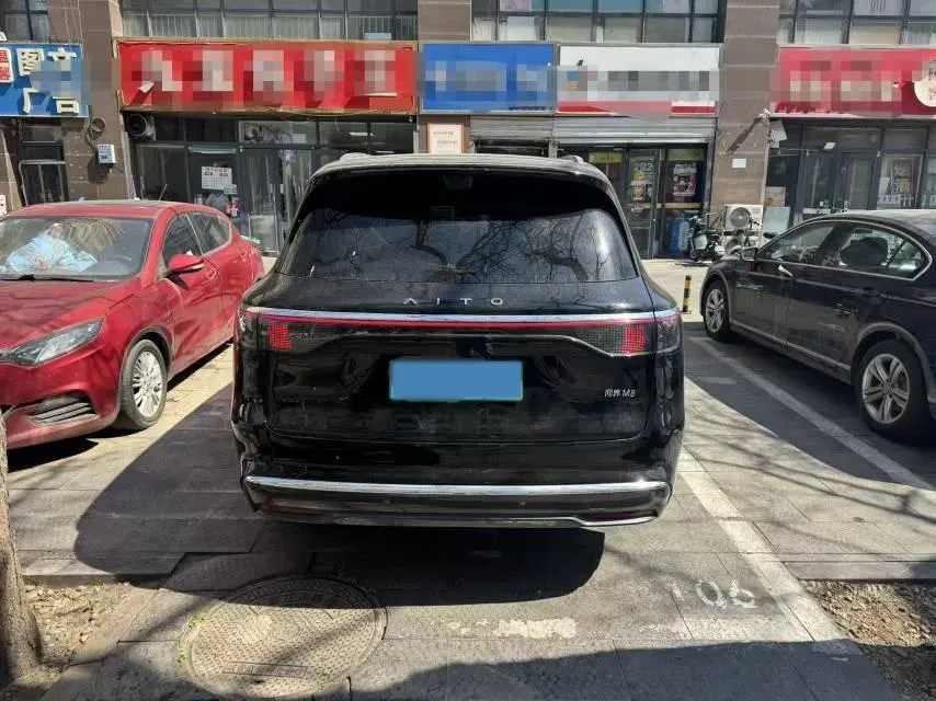 2025 AITO AITO M8 REEV 160HP REEV 53.4KWH,autocango,china used car exporter,china ev exporter,chinese used car exporter,chinese used ev exporter
