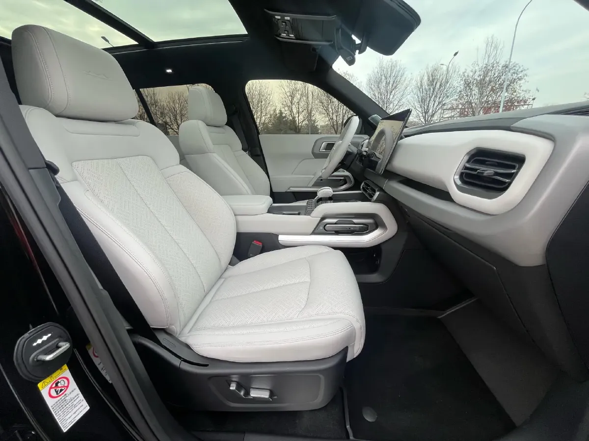 2025 FangChengBao Tai 3 BEV,autocango,china used car exporter,china ev exporter,chinese used car exporter,chinese used ev exporter