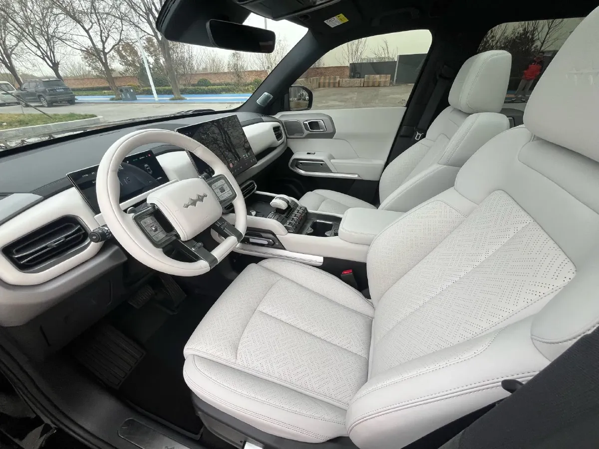 2025 FangChengBao Tai 3 BEV,autocango,china used car exporter,china ev exporter,chinese used car exporter,chinese used ev exporter