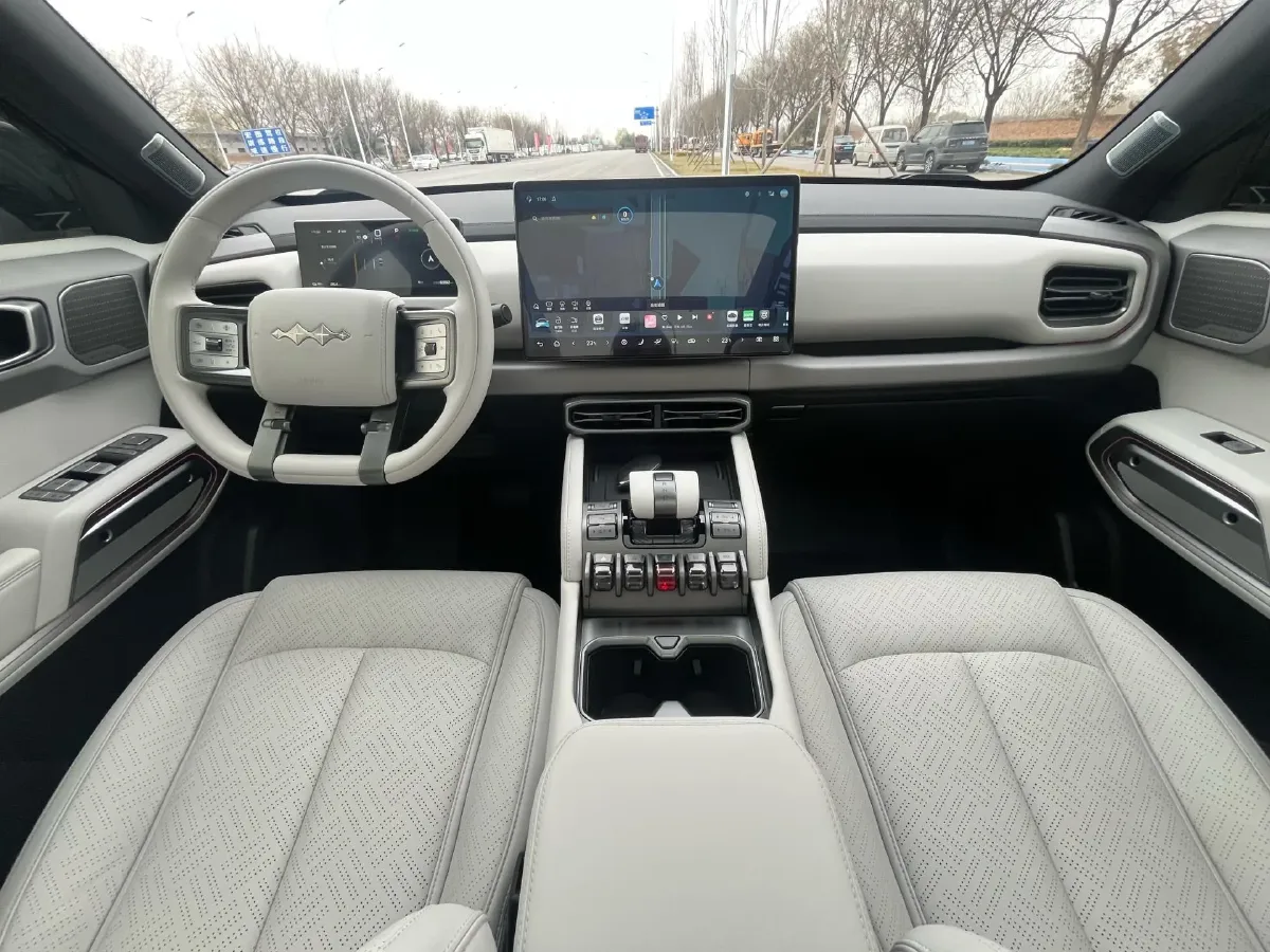 2025 FangChengBao Tai 3 BEV,autocango,china used car exporter,china ev exporter,chinese used car exporter,chinese used ev exporter