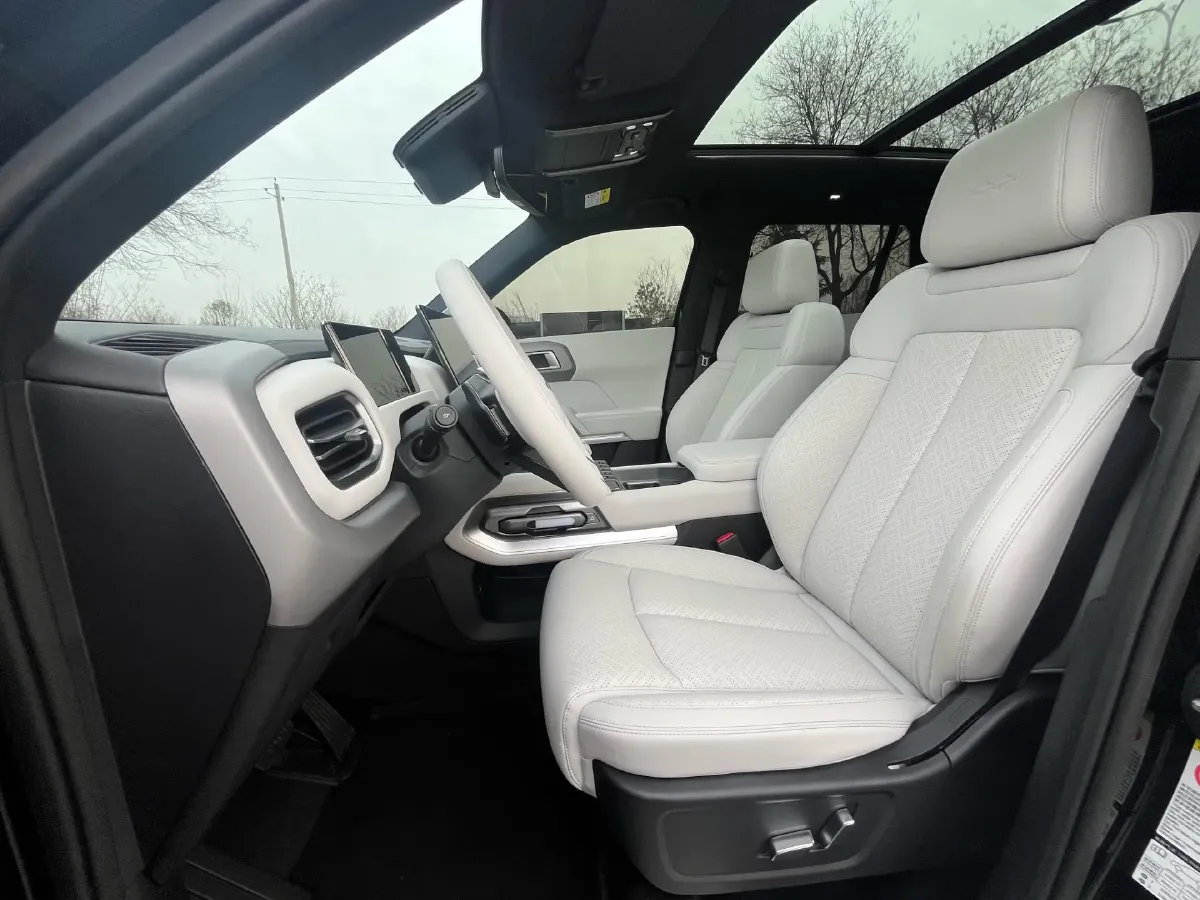 2025 FangChengBao Tai 3 BEV,autocango,china used car exporter,china ev exporter,chinese used car exporter,chinese used ev exporter