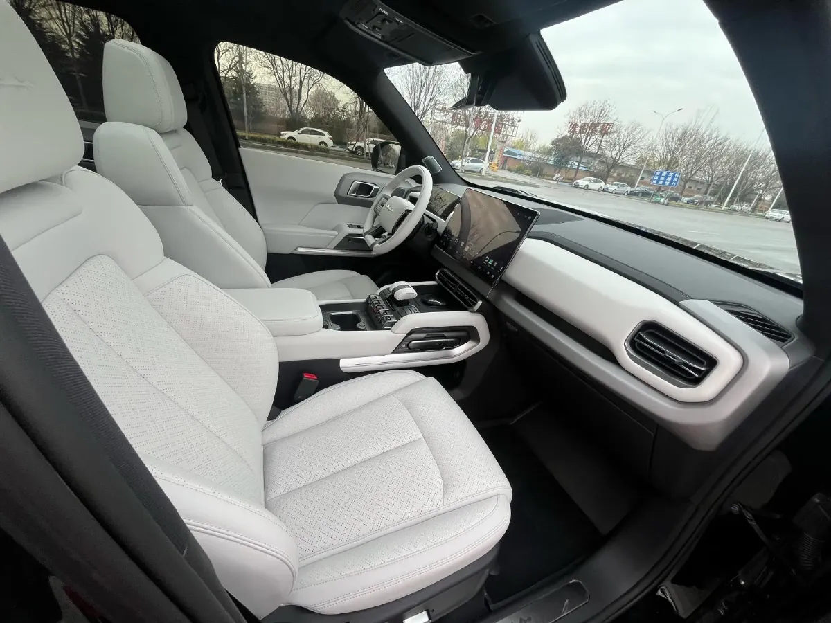 2025 FangChengBao Tai 3 BEV,autocango,china used car exporter,china ev exporter,chinese used car exporter,chinese used ev exporter