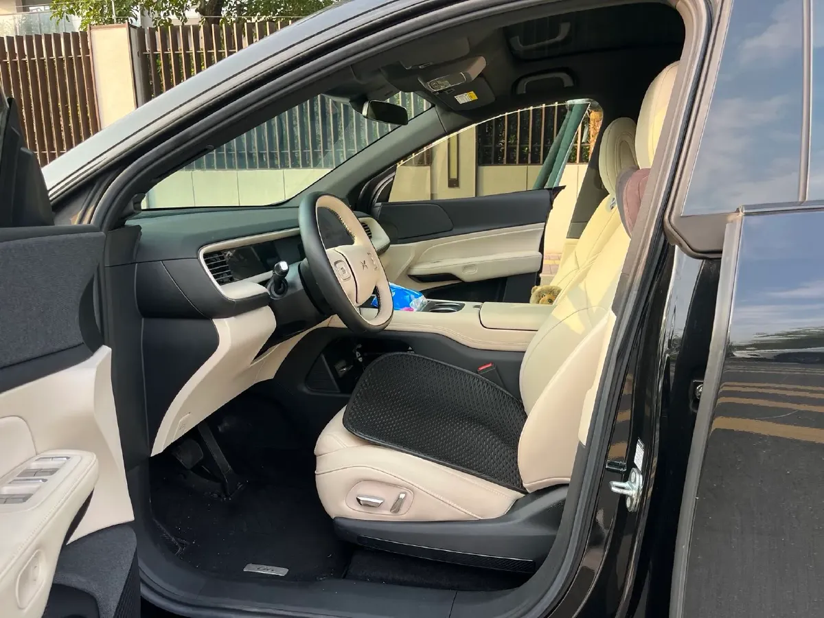 2024 Xpeng G6 BEV 66KWH,autocango,china used car exporter,china ev exporter,chinese used car exporter,chinese used ev exporter