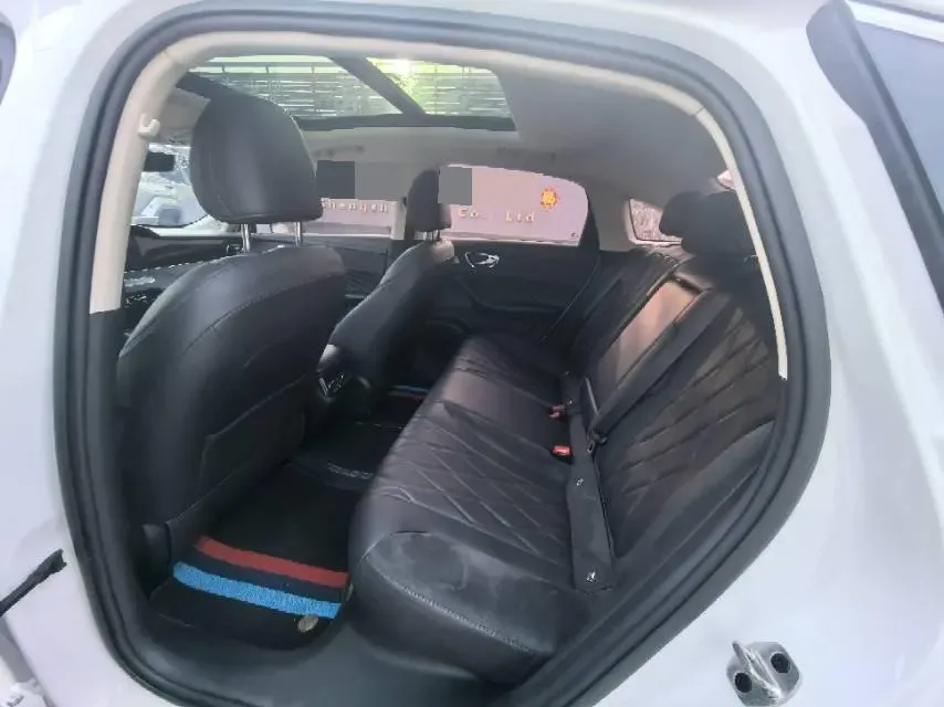 2023 Roewe D7 1.5L 112HP L4 1DHT PHEV 21.4KWH,autocango,china used car exporter,china ev exporter,chinese used car exporter,chinese used ev exporter