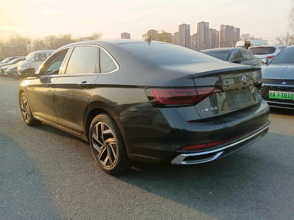 2023 Volkswagen Sagitar 1.5T 160HP L4 7DCT,autocango,china used car exporter,china ev exporter,chinese used car exporter,chinese used ev exporter