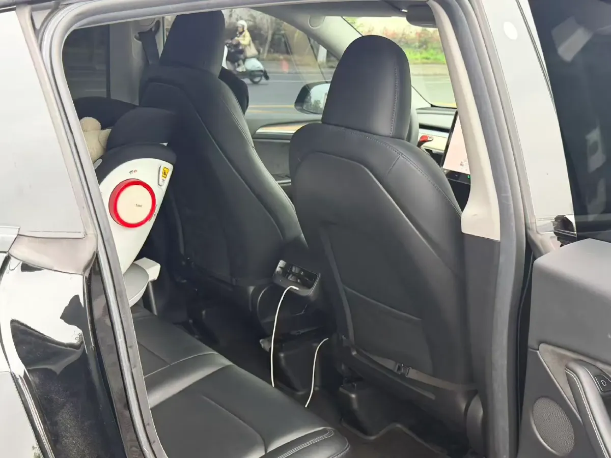 2022 Tesla Model Y BEV 60KWH,autocango,china used car exporter,china ev exporter,chinese used car exporter,chinese used ev exporter