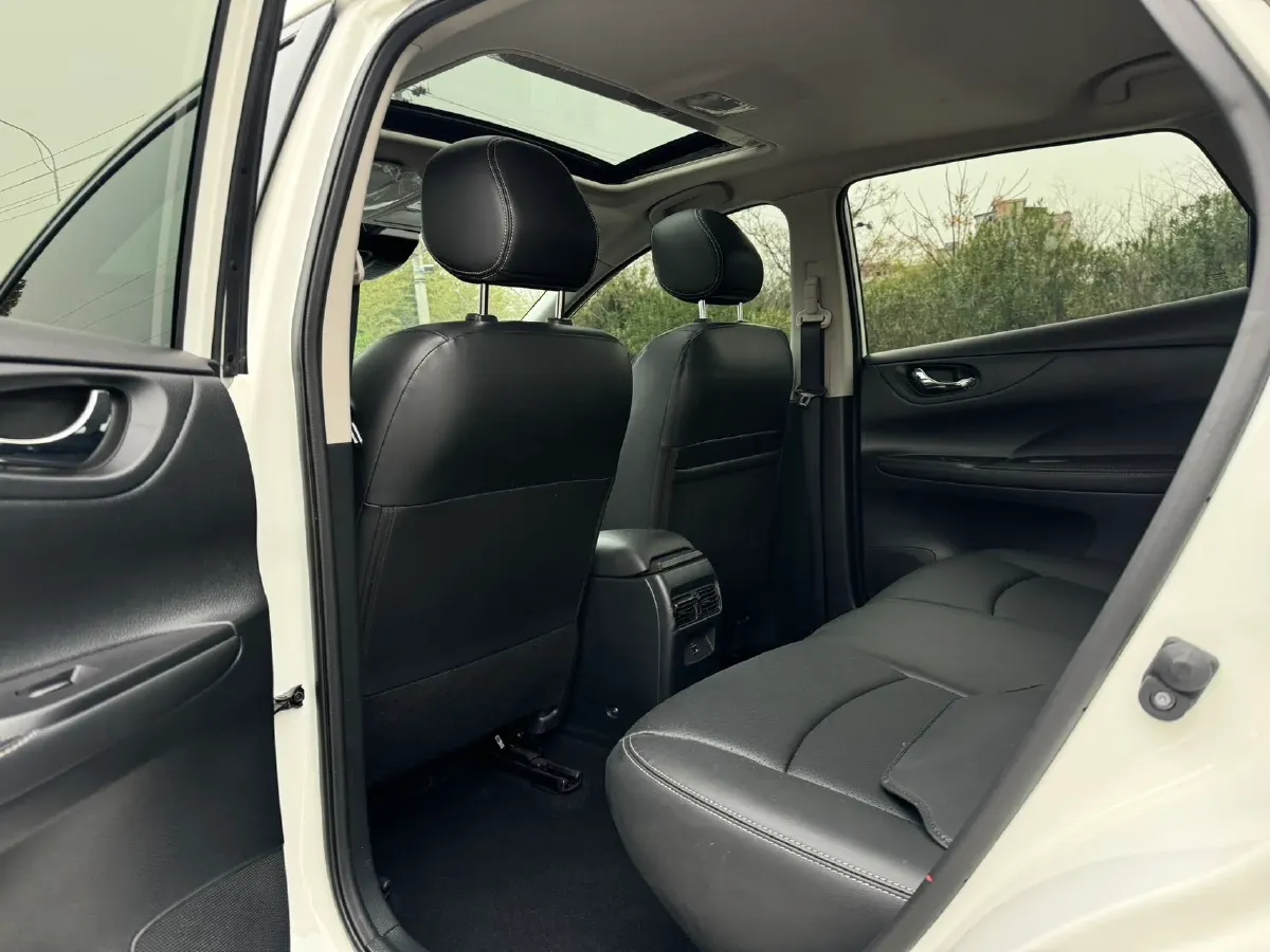 2024 Nissan Tiida 1.6L 122HP L4 CVT,autocango,china used car exporter,china ev exporter,chinese used car exporter,chinese used ev exporter