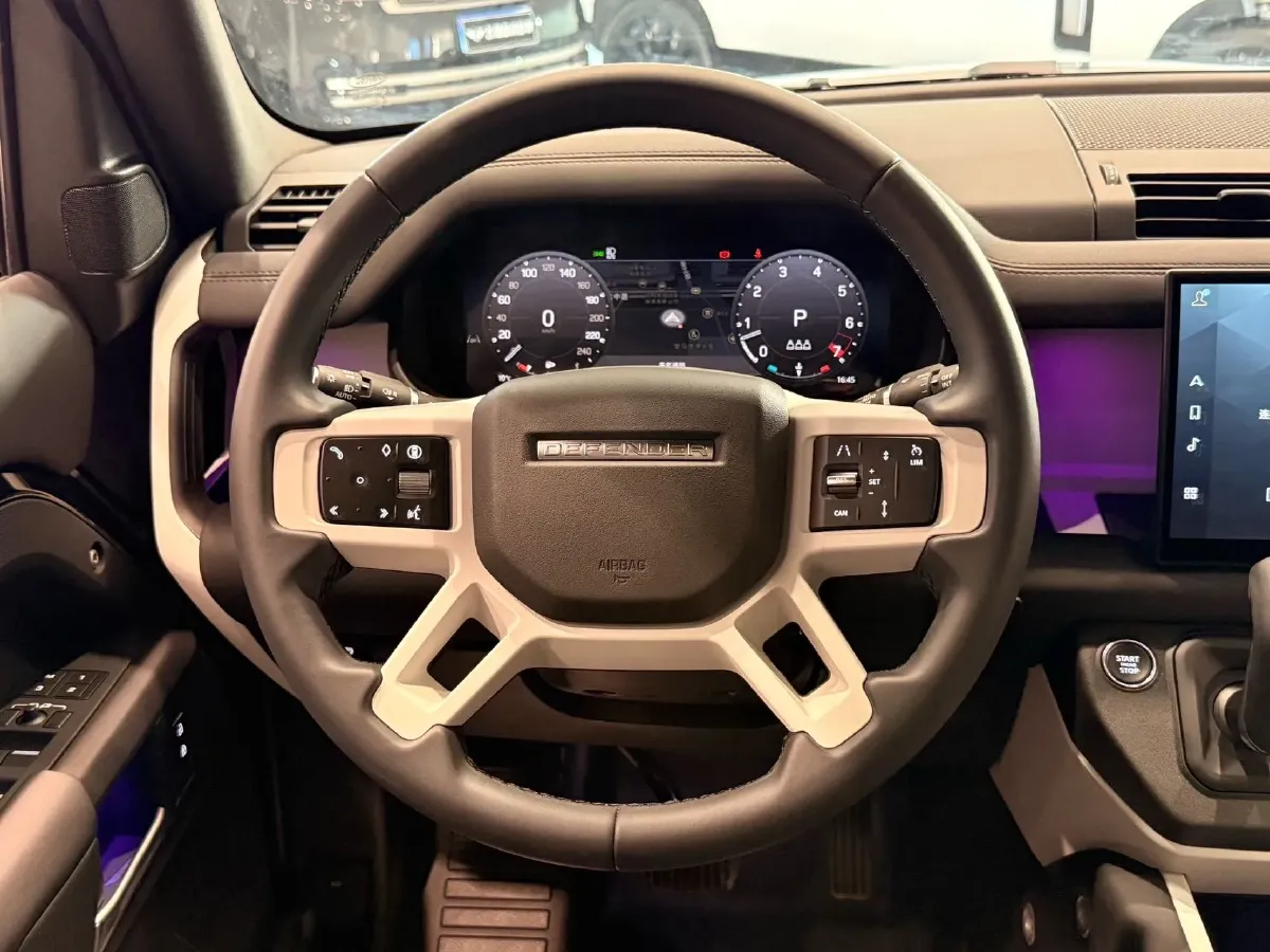 2025 Land Rover Defender 3.0T 400HP L6 8AT,autocango,china used car exporter,china ev exporter,chinese used car exporter,chinese used ev exporter
