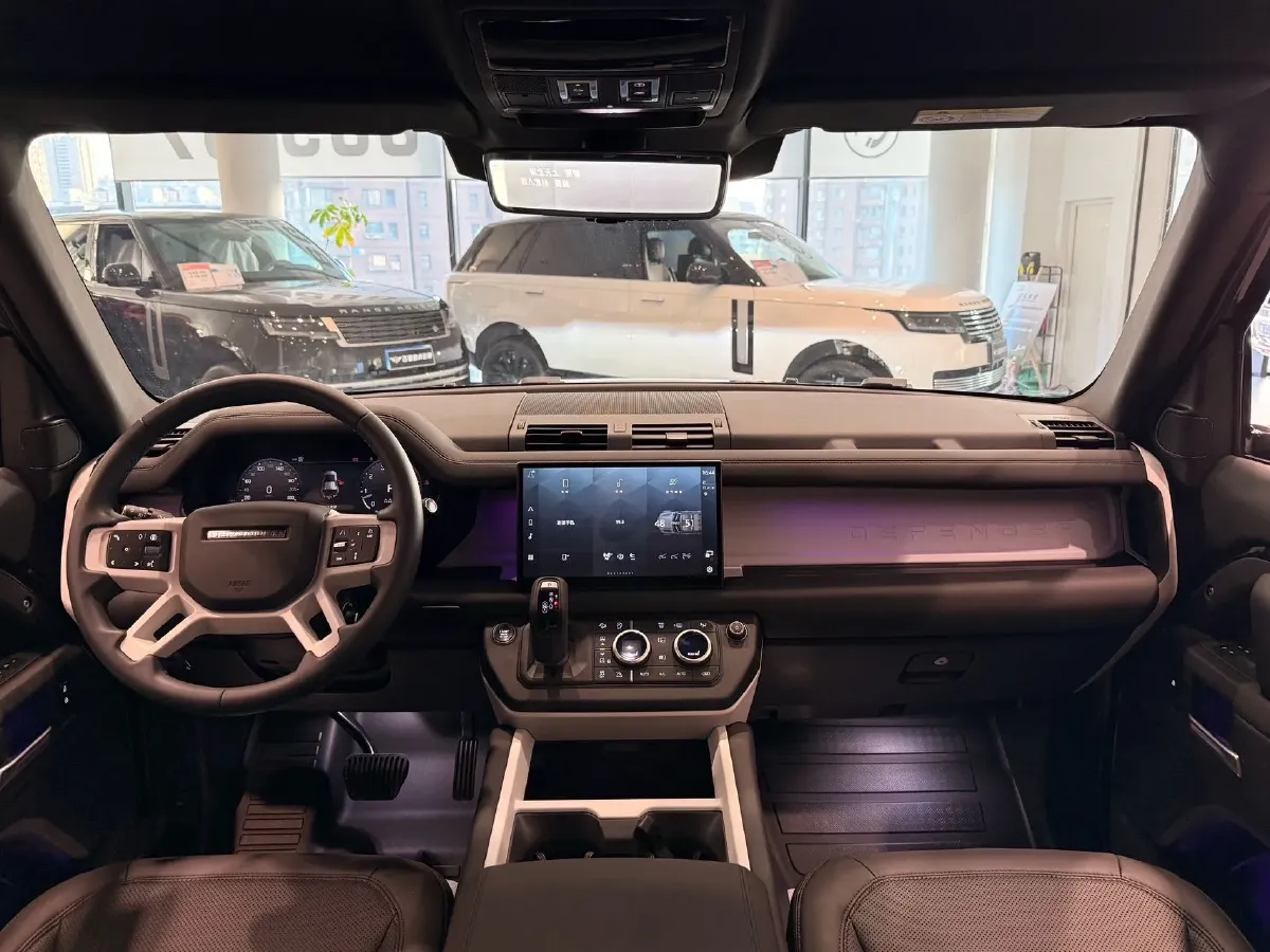 2025 Land Rover Defender 3.0T 400HP L6 8AT,autocango,china used car exporter,china ev exporter,chinese used car exporter,chinese used ev exporter