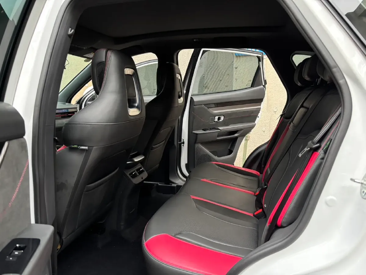 2022 Jetour DASHING 1.6T 197HP L4 7DCT,autocango,china used car exporter,china ev exporter,chinese used car exporter,chinese used ev exporter