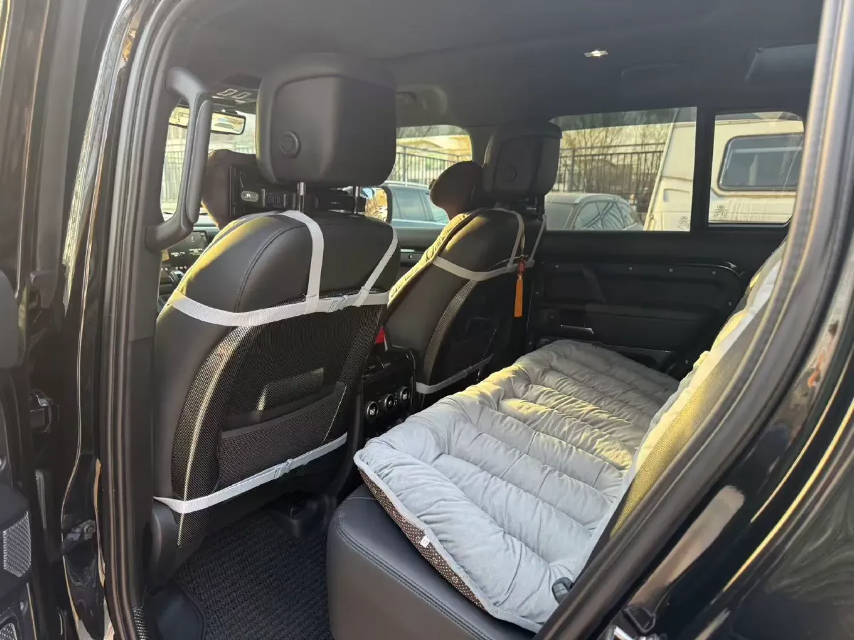 2023 Land Rover Defender 5.0T 525HP V8 8AT,autocango,china used car exporter,china ev exporter,chinese used car exporter,chinese used ev exporter